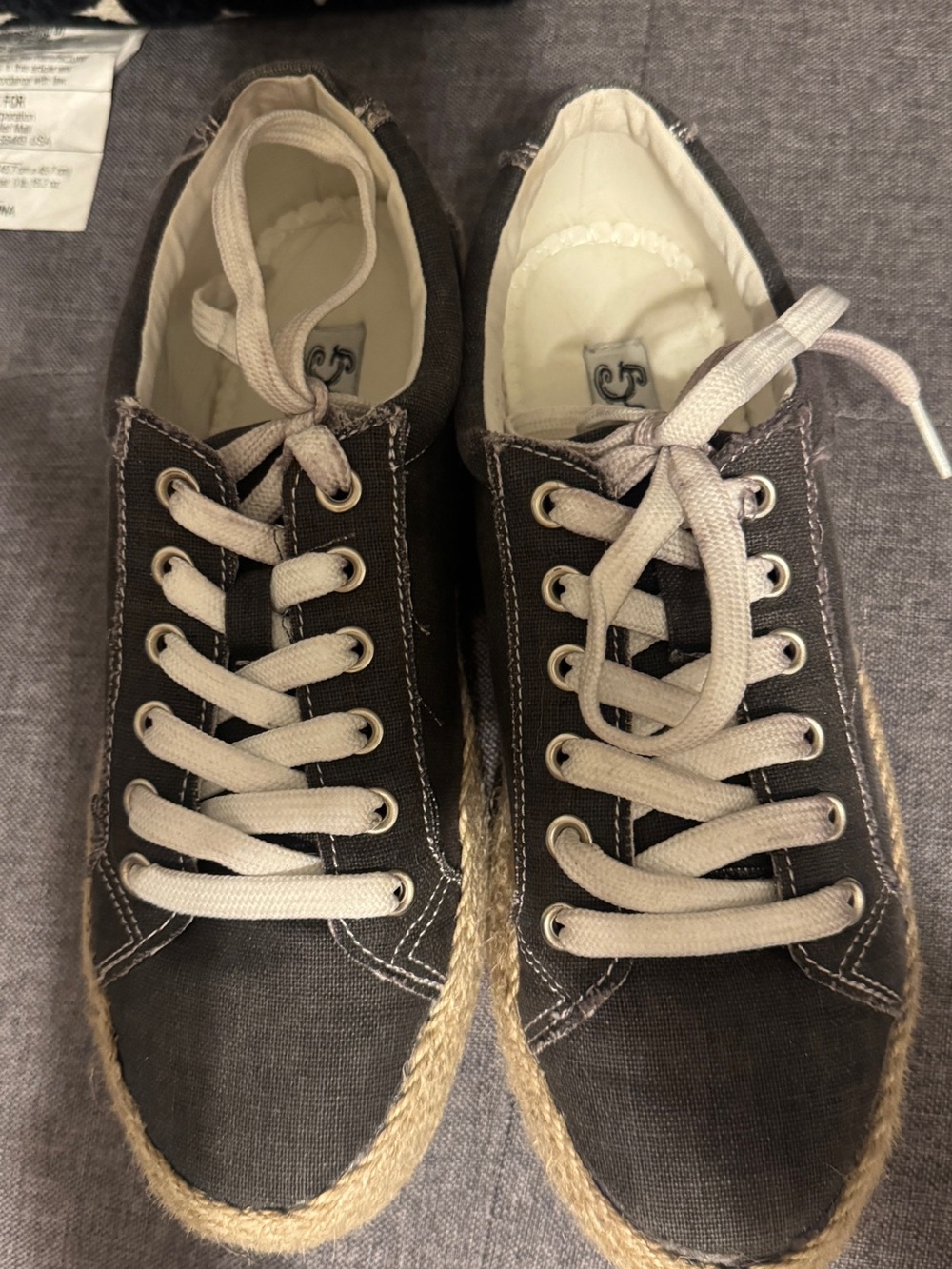 Casual Canvas Low-Top Sneakers in Charcoal with Natural Jute Trim
